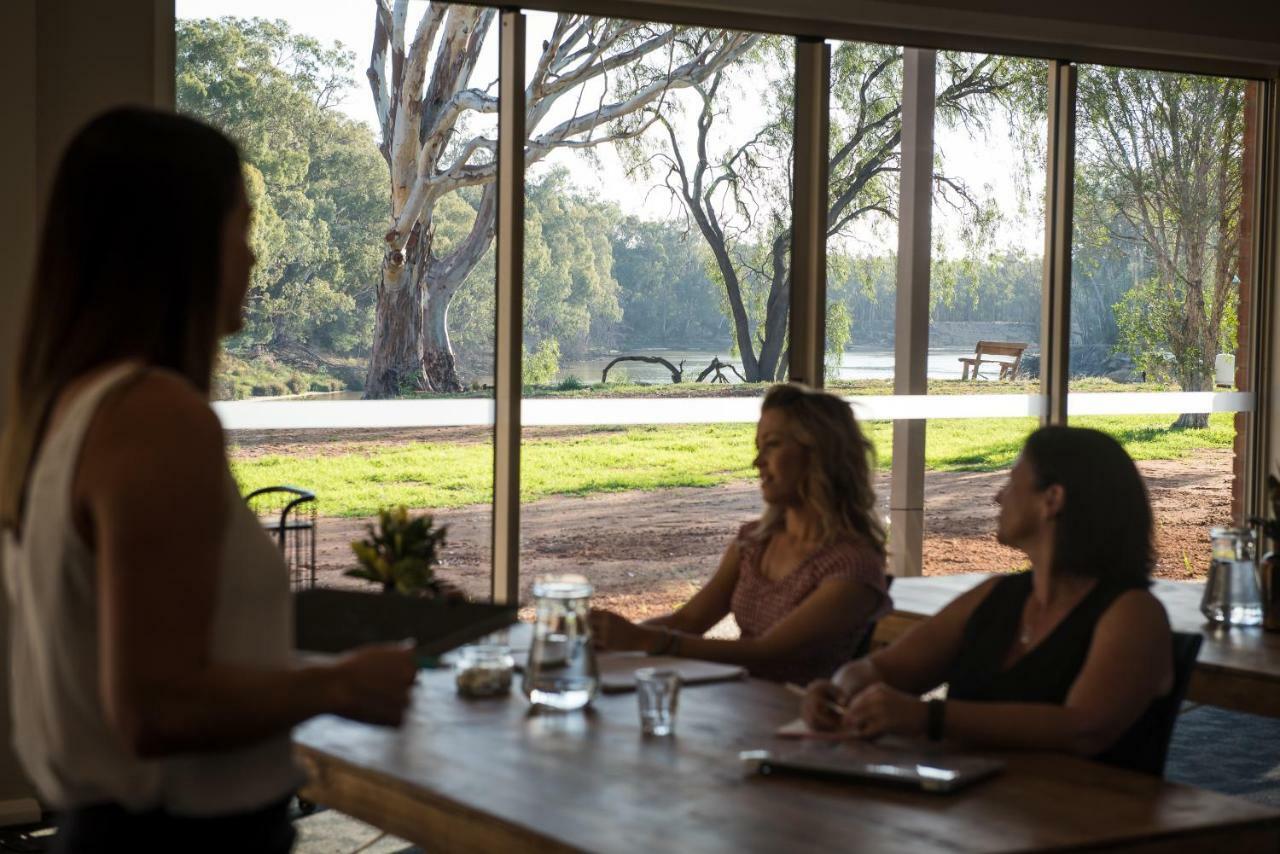 Cadell On The Murray Motel Moama Εξωτερικό φωτογραφία
